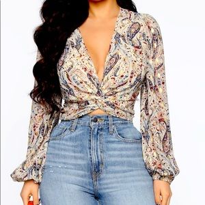 Fashion Nova cropped V-neck Blouse